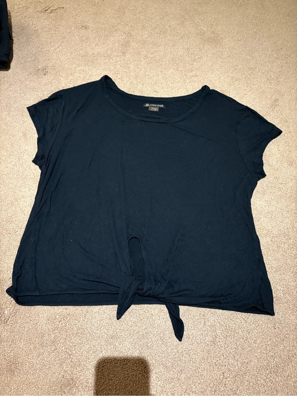Love & Legend Black Tie-Front Crop Tee size 2X